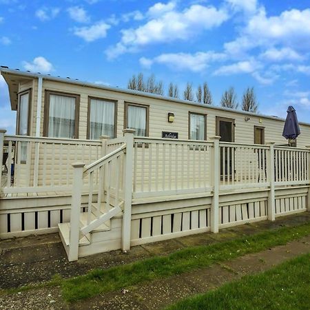 6 Berth Caravan With Decking At Manor Park In Hunstanton Ref 23017H 外观 照片